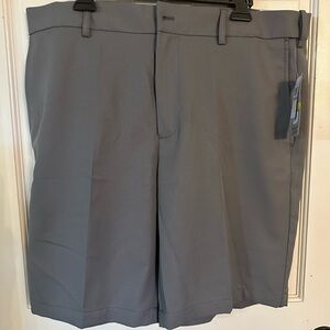PGA TOUR Golf Shorts Quiet Shade  Wicking UPF 50 Easy Care Expandable Sz. 38 NWT